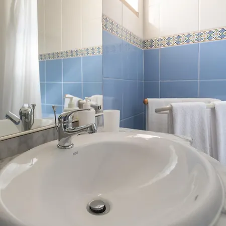 Homes Large Fully Equipped With 2 Bedrooms, Swimming Pool & Patio 알부페이라