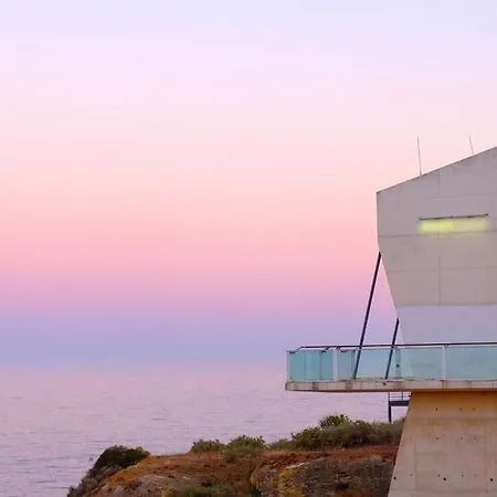 Διαμέρισμα Homes Large Fully Equipped With 2 Bedrooms, Swimming Pool & Patio Αλμπουφέιρα