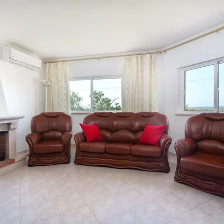 Διαμέρισμα Homes Large Fully Equipped With 2 Bedrooms, Swimming Pool & Patio Αλμπουφέιρα