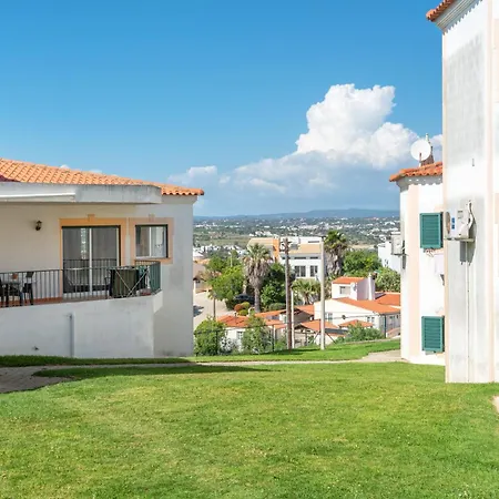 Homes Large Fully Equipped With 2 Bedrooms, Swimming Pool & Patio Αλμπουφέιρα