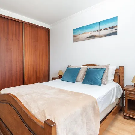 Lägenhet Homes Large Fully Equipped With 2 Bedrooms, Swimming Pool & Patio
