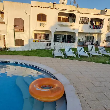 Апартаменты Homes Large Fully Equipped With 2 Bedrooms, Swimming Pool & Patio *
