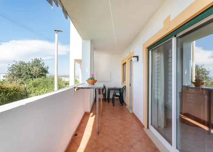 아파트 Homes Large Fully Equipped With 2 Bedrooms, Swimming Pool & Patio