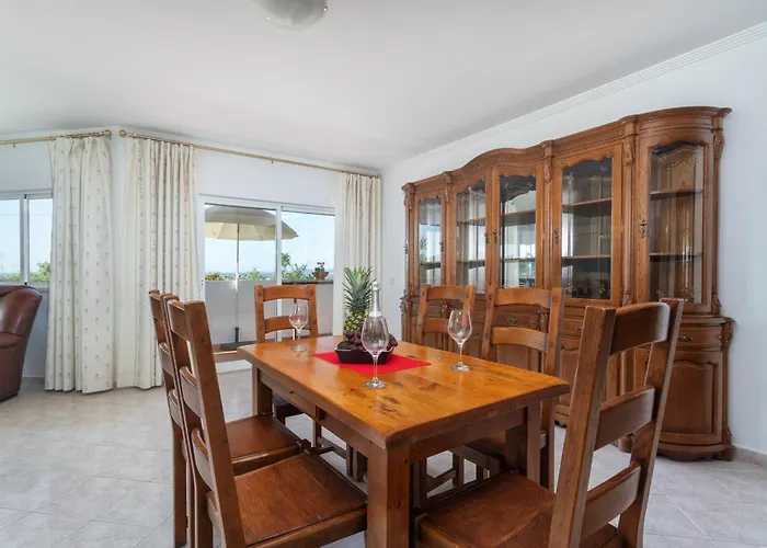 Homes Large Fully Equipped With 2 Bedrooms, Swimming Pool & Patio