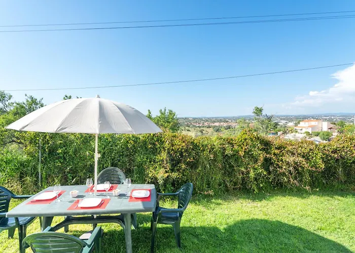 Apartament Homes Large Fully Equipped With 2 Bedrooms, Swimming Pool & Patio *
