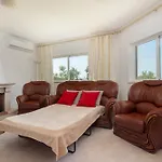 Homes Large Fully Equipped With 2 Bedrooms, Swimming Pool & Patio Αλμπουφέιρα