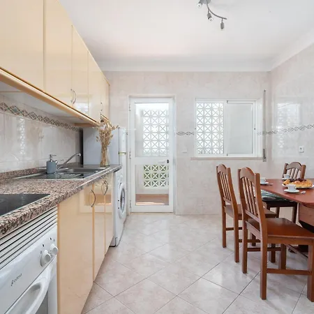 Apartamento Homes Large Fully Equipped With 2 Bedrooms, Swimming Pool & Patio *